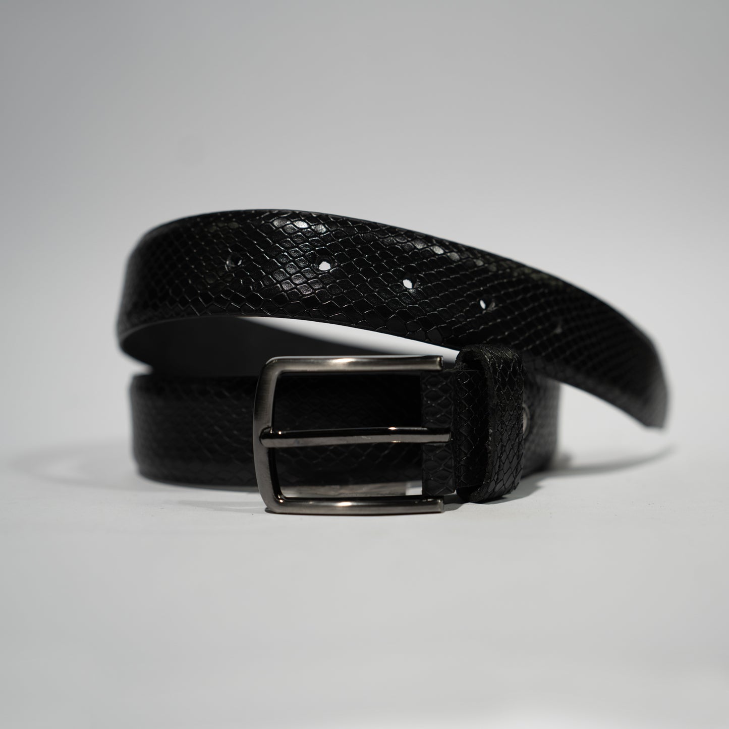 Black Genuine Leather Belt – Snake Skin Texture with Classic Buckle