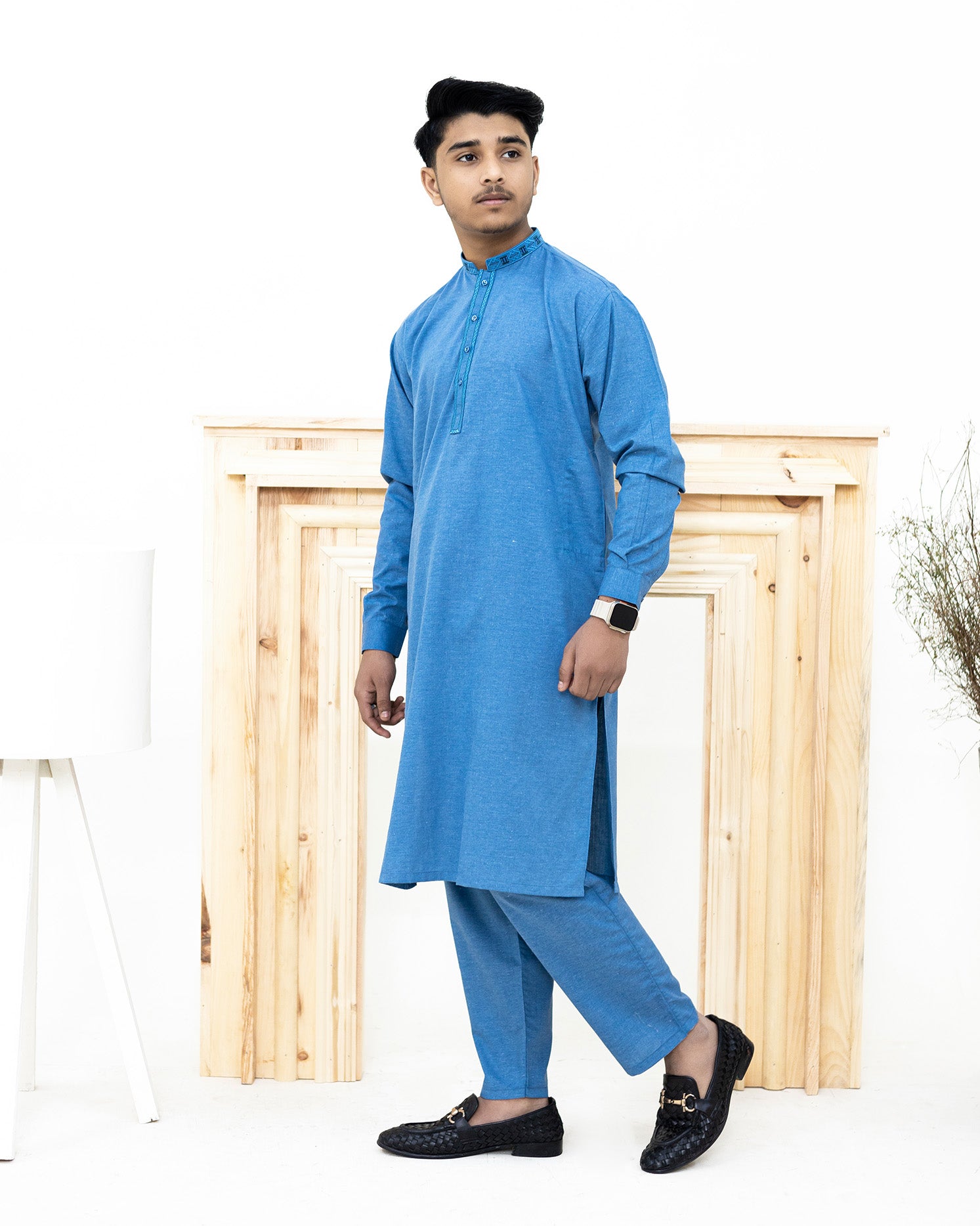 Box Design Kurta Pajama.