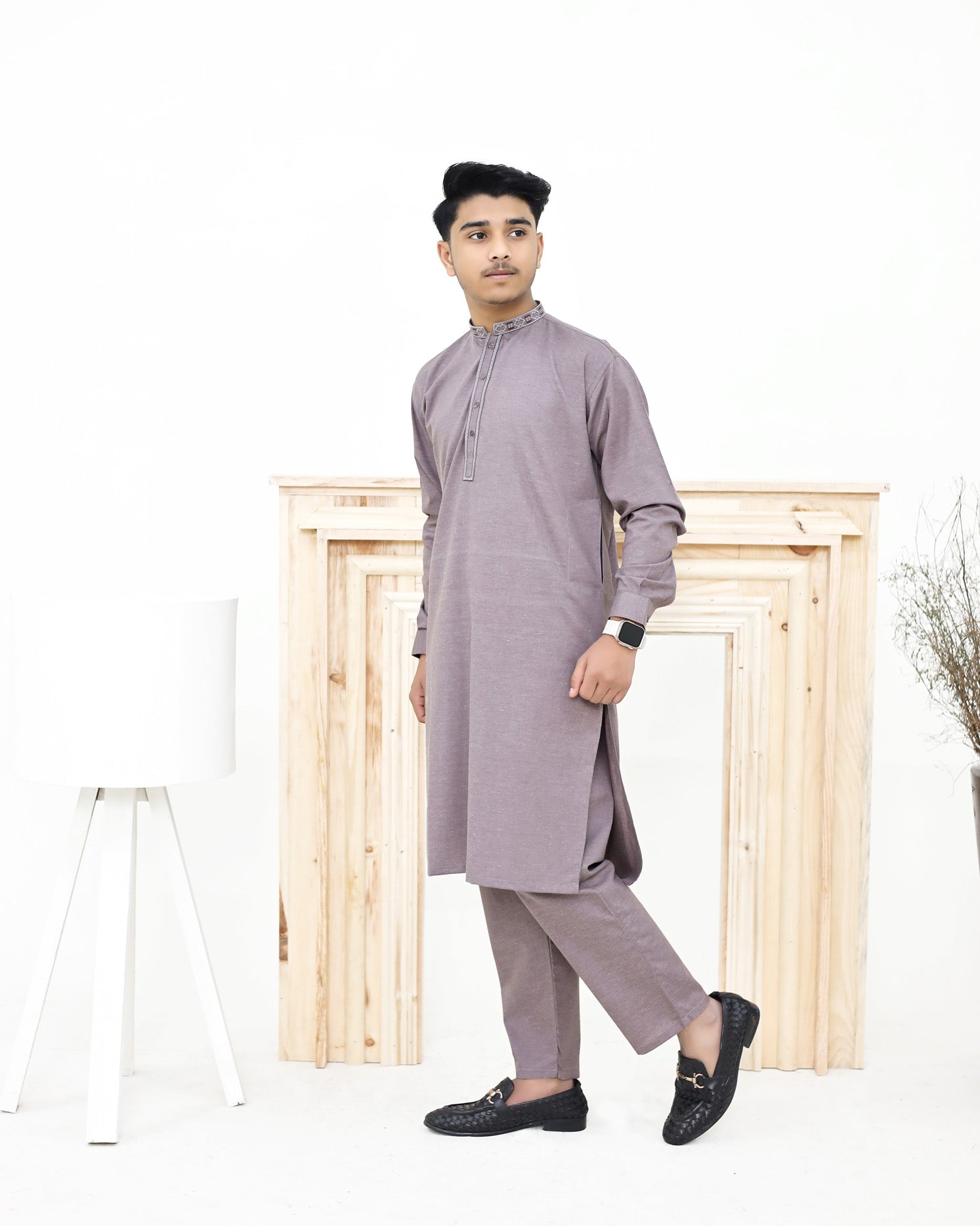 Box Design Kurta Pajama.